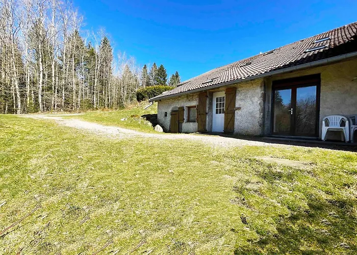 格特迪拉瑞赛尼度假屋 * 格尔蒙特维勒阿瓦尔